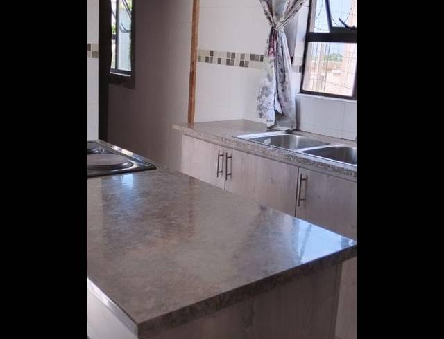 4 BEDROOM HOUSE FOR SALE IN UMLAZI